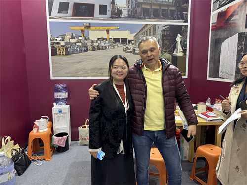 „Xingyan“ akmenų drožybos gamykla švenčia sėkmę „Xiamen Stone Fair 2025“