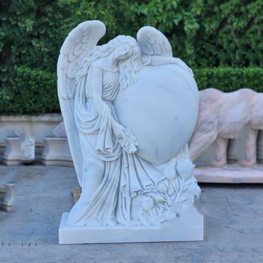 Xingyan marmuro angelas, apimantis širdies memorialinę akmens skulptūrą